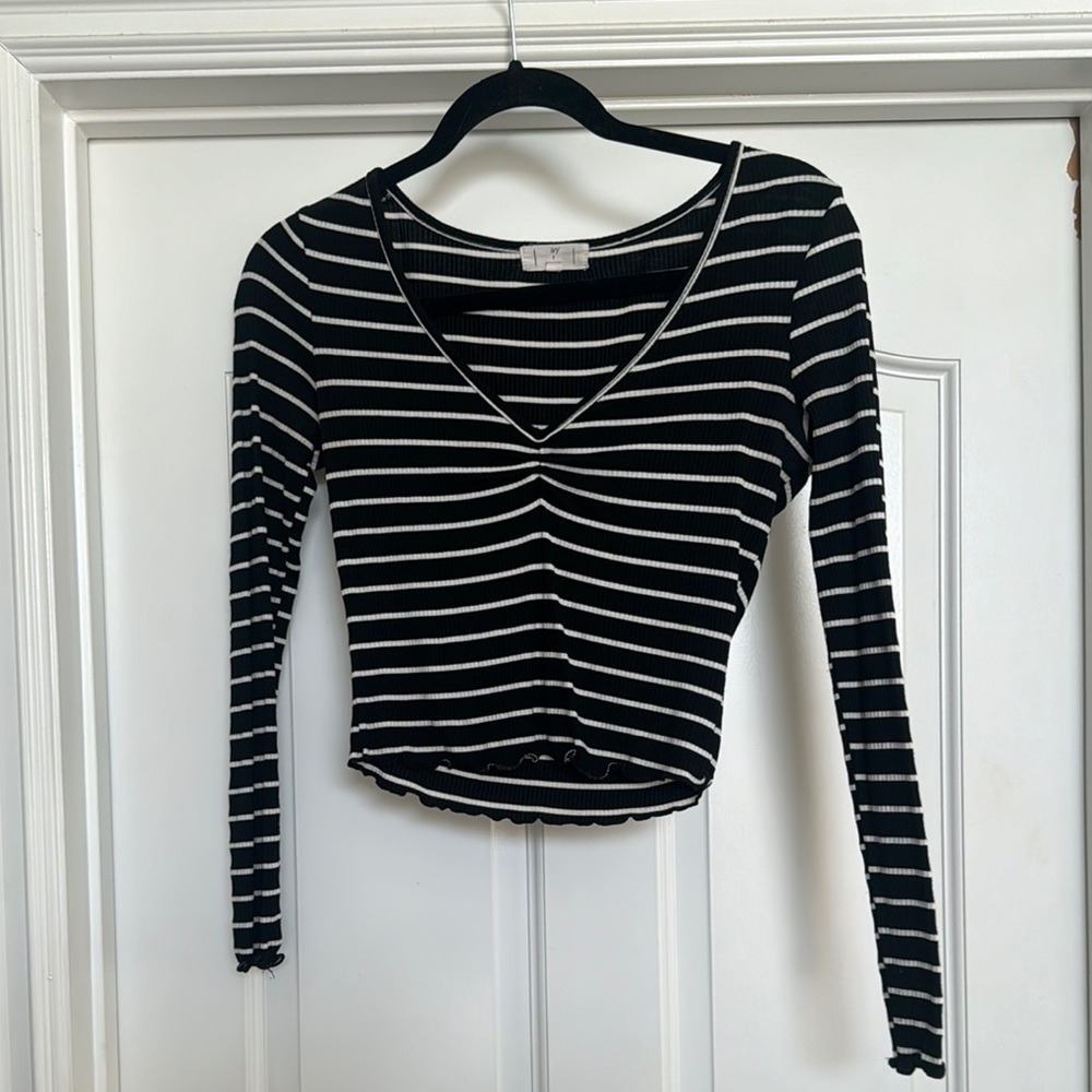 Black and White Ribbed Crop